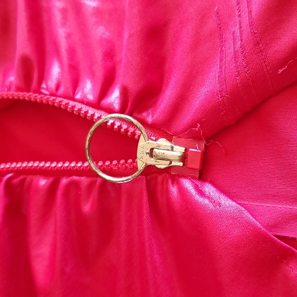 Vintage 70s/80s stretchy red dress - Picture 15 of 15